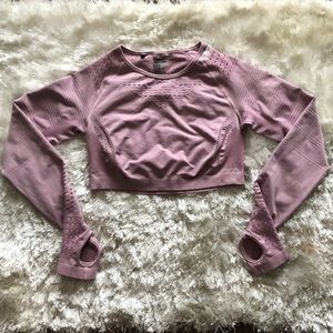 Gymshark light pink crop top (size medium)
